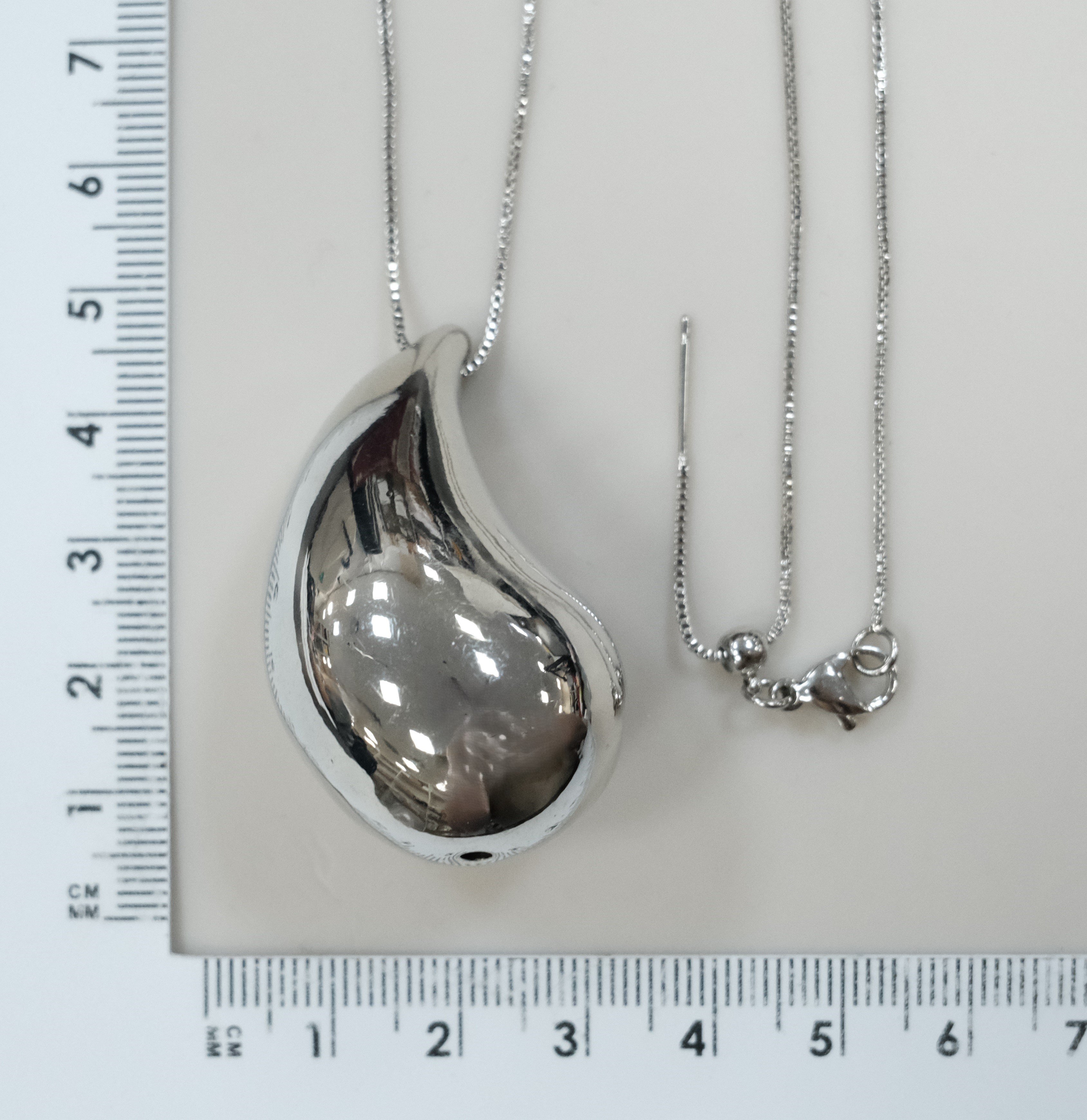 Колье из бижутерного сплава;  Fashion